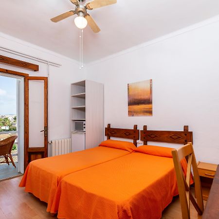Hostal Residencia San Francisco Portocolom  Εξωτερικό φωτογραφία
