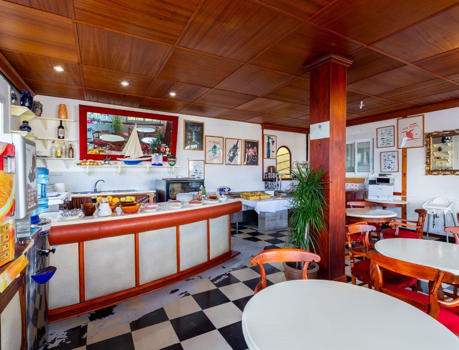 Hostal Residencia San Francisco Portocolom  Εξωτερικό φωτογραφία